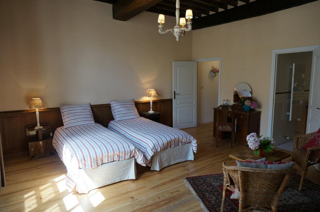Maison Arriu Bed and Breakfast Montaut  Kamer foto