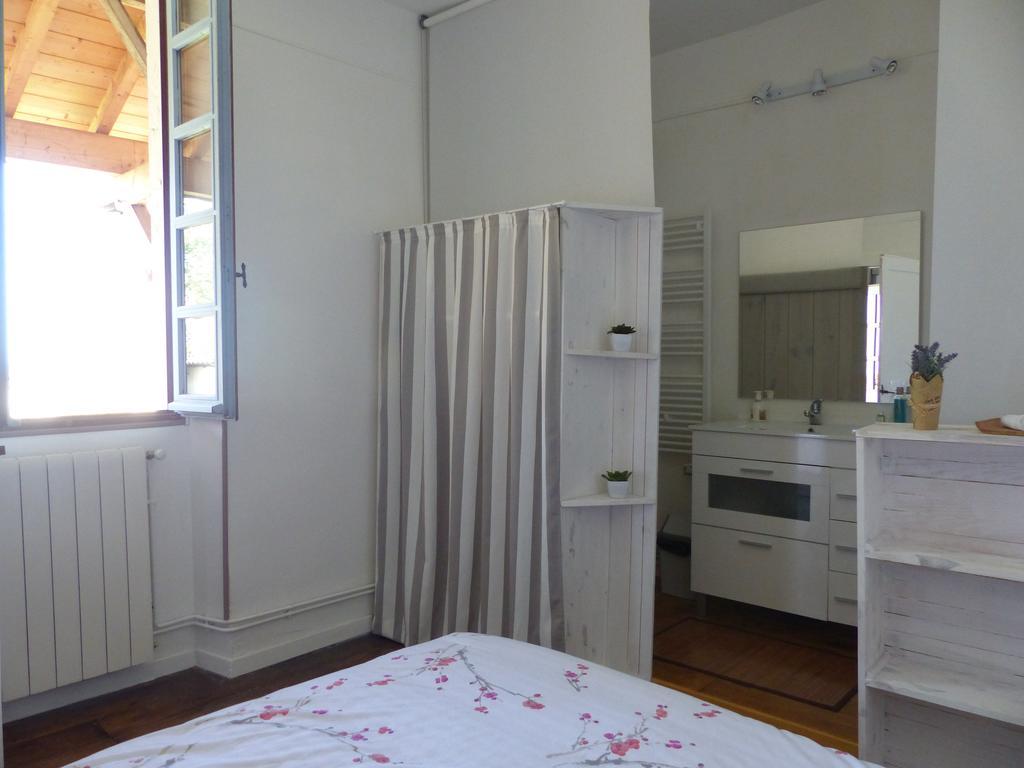 Maison Arriu Bed and Breakfast Montaut  Buitenkant foto